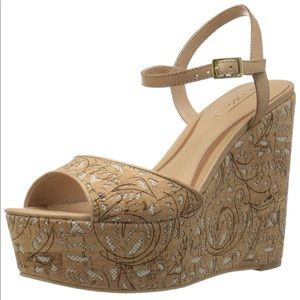 ALDO Unida platforms size 8.5-9